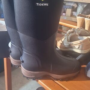 TideWe Black and Brown Boots